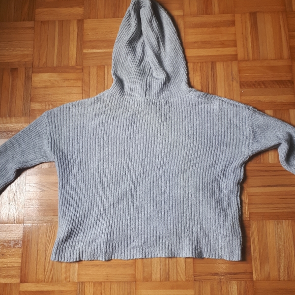 American Eagle Cropped Knit Sweater - Picture 2 of 3